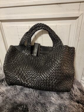 Falor: Woven Leather Tote Bag in Black